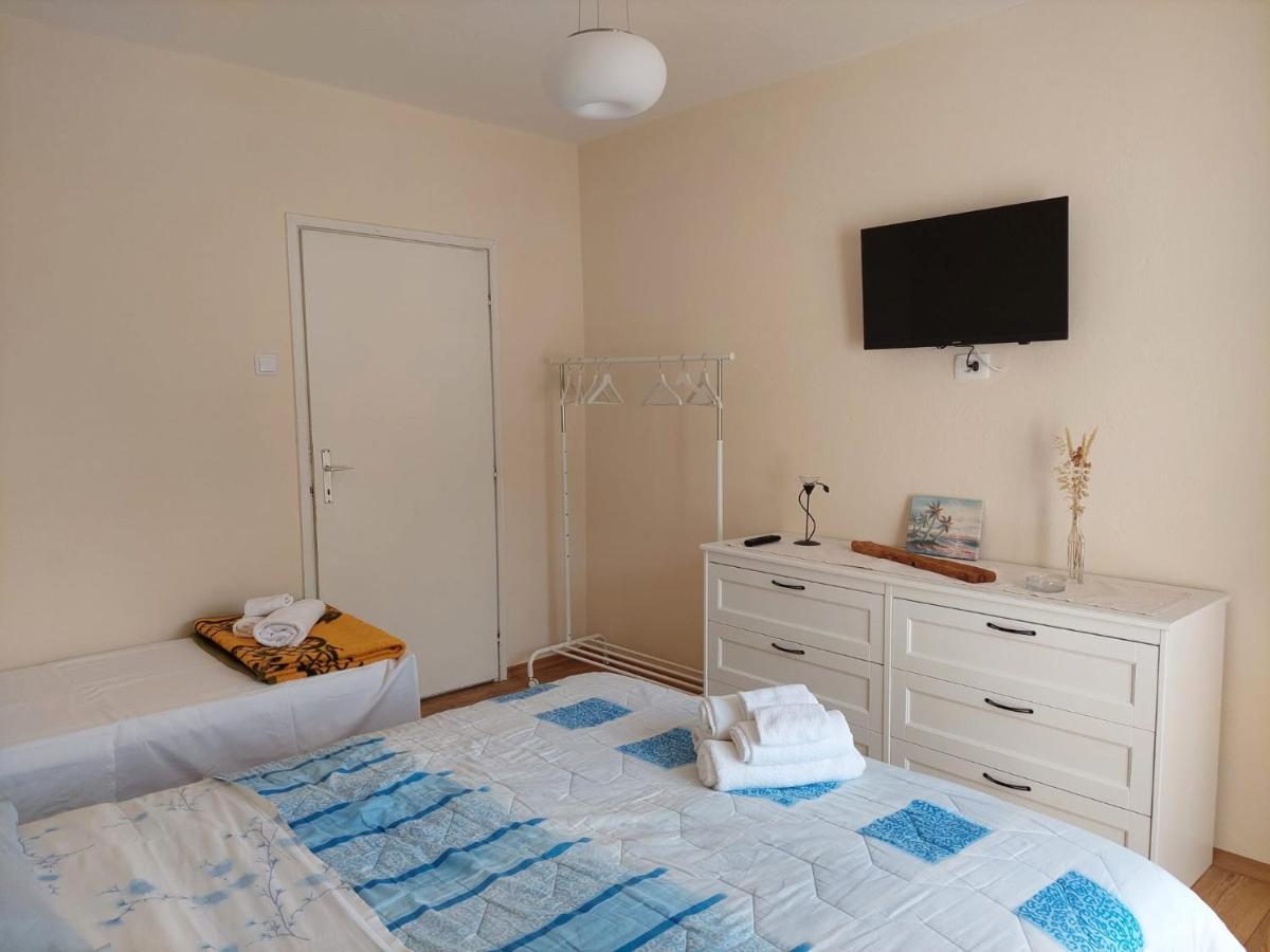 Appartement Apartman Danijela à Klek Extérieur photo
